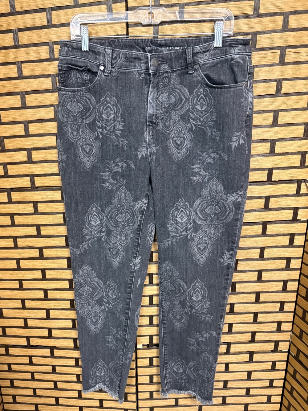 Chicos girlfriend slim leg ankle black jeans size 1.5 (size 10)